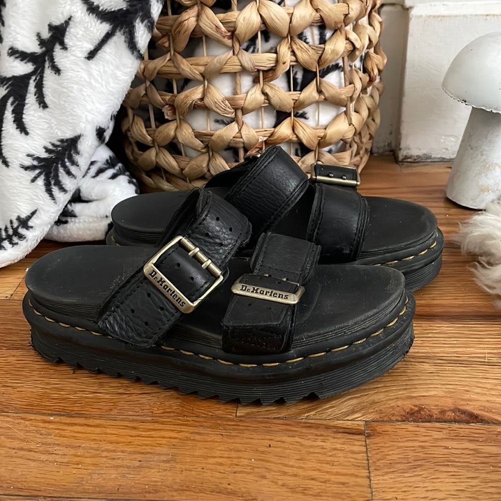 Dr Marten Myles buckle slide sandal